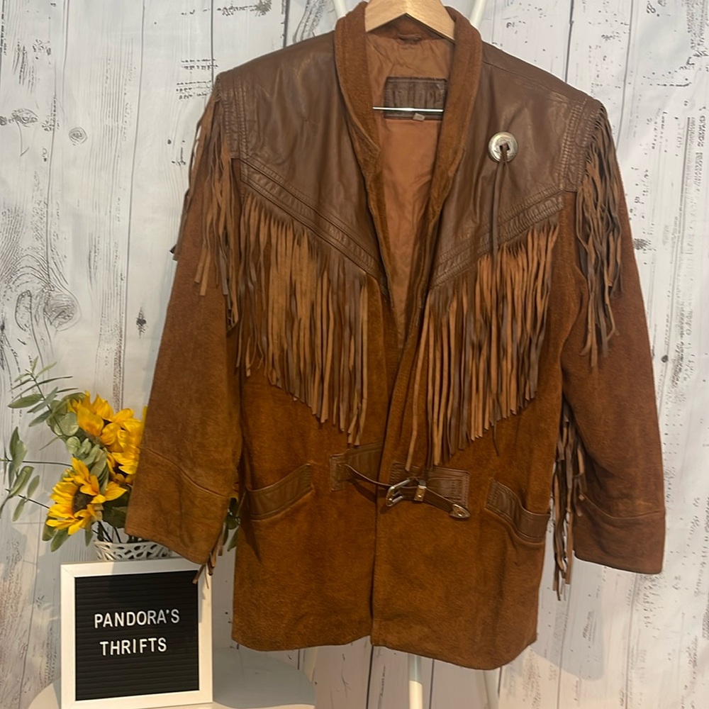 WHIPP Mens Vintage Leather Suede Brown Fringe& Conchos jacket Size M Preowned